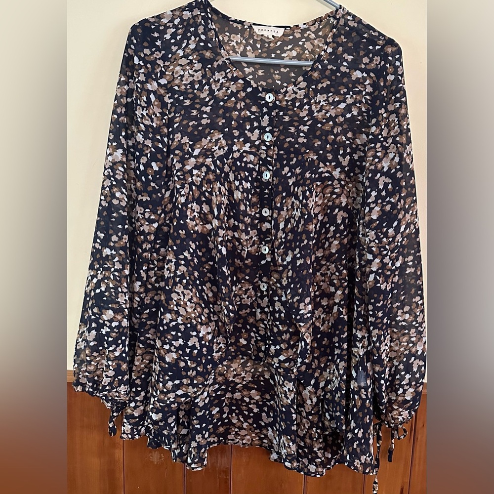 PROMESA size SMALL, navy blue floral long sleeved buttoned up blouse.
